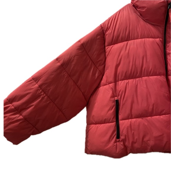 NWOT 3X Old Navy Water Resistant Puffer Coat - Picture 3 of 7